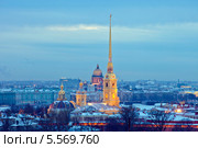 Доминанты Санкт-Петербург. Вид на Петропавловскую крепость и Исаакиевский собор с высоты (2012 год). Стоковое фото, фотограф Литвяк Игорь / Фотобанк Лори