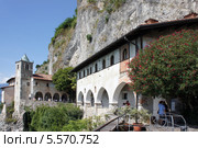 Монастырь Святой Катерины (Santa Caterina del Sasso) Лавено, Италия (2013 год). Стоковое фото, фотограф Виктор Филиппович Погонцев / Фотобанк Лори
