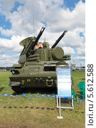 Международный авиационно-космический салон МАКС-2013. Зенитный пушечно-ракетный комплекс Тунгуска-М1. Редакционное фото, фотограф Игорь Долгов / Фотобанк Лори