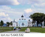 Православная церковь в Солигорском районе Минской области. Редакционное фото, фотограф Василий Корженевский / Фотобанк Лори