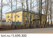 Город Дно Псковской области. Районный суд (2014 год). Стоковое фото, фотограф EgleKa / Фотобанк Лори