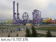 Аттракцион "Шаролёт ПИНКОД" в парке аттракционов , Сочи (2014 год). Редакционное фото, фотограф Алексей Гусев / Фотобанк Лори