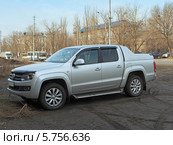 Пикап-внедорожник "Фольксваген-Амарок" (Volkswagen Amarok), Липецк, улица 9 мая (2014 год). Редакционное фото, фотограф Анна Мишина / Фотобанк Лори