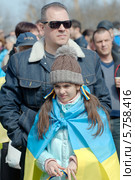Одесские сторонники Майдана на митинге-марше, посвященном дню памяти - 40 дней со дня гибели "Небесной сотни" (2014 год). Редакционное фото, фотограф KEN VOSAR / Фотобанк Лори