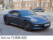 Автомобиль Porsche Panamera (2014 год). Редакционное фото, фотограф Алексей Шаповалов (Стерх) / Фотобанк Лори