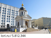 Храм-часовня Бориса и Глеба на Арбатской площади (2014 год). Стоковое фото, фотограф Елена Коромыслова / Фотобанк Лори