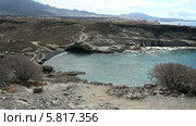 Небольшой дикий пляж в Ла Калете на юге острова Тенерифе (La Caleta) (2013 год). Стоковое видео, видеограф Roman Likhov / Фотобанк Лори