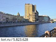 Санкт-Петербург. Река Мойка. Дворец культуры, построенный на месте разрушенной Реформатской церкви (2014 год). Стоковое фото, фотограф Александр Алексеев / Фотобанк Лори