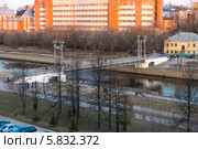 Город Иваново. Пешеходный мост через реку Уводь (2014 год). Стоковое фото, фотограф Сергей Лаврентьев / Фотобанк Лори