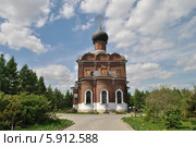 Церковь Преображения Господня в Спас-Тушине в Москве весной (2014 год). Стоковое фото, фотограф lana1501 / Фотобанк Лори