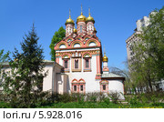 Храм Святителя Николая Чудотворца на Берсеневке в Верхних Садовниках, Москва, Россия (2014 год). Стоковое фото, фотограф Овчинникова Ирина / Фотобанк Лори