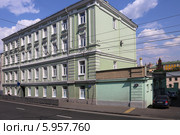 Доходный дом Братолюбивого общества снабжения, Москва, ул. Моховая, 10 (2014 год). Редакционное фото, фотограф Алексей Гусев / Фотобанк Лори