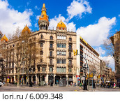 Cases Pons архитектора Энрика Санье. Барселона, Испания (2013 год). Редакционное фото, фотограф Яков Филимонов / Фотобанк Лори