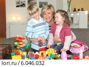 Mother playing with children. Стоковое фото, фотограф Phovoir Images / Фотобанк Лори