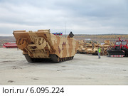 Международная выставка вооружения, военной техники и боеприпасов RAE-2013. Нижний Тагил. Российский плавающий транспортер ПТС-4. Редакционное фото, фотограф Игорь Долгов / Фотобанк Лори