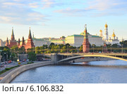 Московский Кремль летним вечером (2014 год). Стоковое фото, фотограф Овчинникова Ирина / Фотобанк Лори