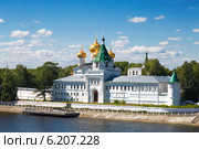 Ипатьевский монастырь. Кострома (2014 год). Редакционное фото, фотограф Наталья Волкова / Фотобанк Лори