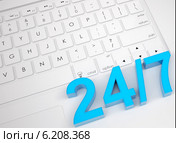 Цифры 24/7 на компьютерной клавиатуре. Стоковая иллюстрация, иллюстратор Кирилл Черезов / Фотобанк Лори