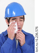 Construction worker crying. Стоковое фото, фотограф Phovoir Images / Фотобанк Лори