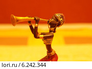 Фигурка девушки из Африки. Стоковое фото, фотограф Олег Свиридов / Фотобанк Лори