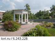 Сад Г.Р. Державина. Санкт-Петербург (2014 год). Редакционное фото, фотограф Румянцева Наталия / Фотобанк Лори