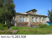 Дом К.К. Башмакова начала 20 века в городе Онега Архангельской области (2014 год). Стоковое фото, фотограф Т. З. / Фотобанк Лори