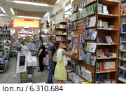 Москва, книжный магазин Библио-Глобус (2014 год). Редакционное фото, фотограф Дмитрий Неумоин / Фотобанк Лори