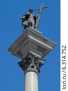 Sigismund`s Column designed by Clemente Molli in Castle Square in Warsaw. Редакционное фото, агентство BE&W Photo / Фотобанк Лори