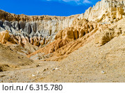 Khyunglung, пещеры в долине Гаруды, Тибет, Китай (2014 год). Стоковое фото, фотограф Наталья Лихащенко / Фотобанк Лори