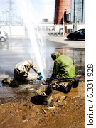 Устранение утечки воды. Стоковое фото, фотограф Andrey Michurin / Фотобанк Лори