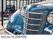 Москвич-400/401 на ВДНХ. Фрагмент (2014 год). Редакционное фото, фотограф Алёшина Оксана / Фотобанк Лори