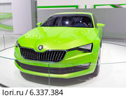 Концептуальный лифтбек Skoda Vision С. ММАС 2014. Редакционное фото, фотограф Сергей Лаврентьев / Фотобанк Лори