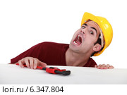 Hurt construction worker. Стоковое фото, фотограф Phovoir Images / Фотобанк Лори