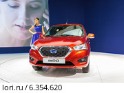 Datsun mi-DO. Московский международный автомобильный салон 2014. Редакционное фото, фотограф Сергей Лаврентьев / Фотобанк Лори