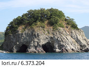 Скала Череп. Приморский край, Хасанский район, бухта Троицы. Стоковое фото, фотограф Алёна Кухтина / Фотобанк Лори