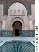 Architecture detail of the Ben Youssef Madrasa, Medina, Marrakesh, Morocco (2012 год). Стоковое фото, агентство Ingram Publishing / Фотобанк Лори