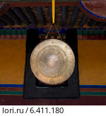 Close-up of a gong in Jokhang Temple, Lhasa, Tibet, China. Стоковое фото, агентство Ingram Publishing / Фотобанк Лори
