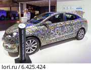 Hyundai Solaris. Московский международный автомобильный салон 2014. Редакционное фото, фотограф Сергей Лаврентьев / Фотобанк Лори