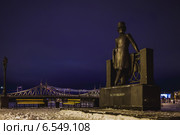 Тверь. Памятник А.С. Пушкину зимней ночью (2012 год). Редакционное фото, фотограф Ольга Денисова / Фотобанк Лори