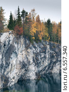 Горный парк "Рускеала". Мраморный карьер. Карелия (2014 год). Редакционное фото, фотограф Ольга Визави / Фотобанк Лори