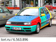 Volkswagen Golf Harlekin (2014 год). Редакционное фото, фотограф Art Konovalov / Фотобанк Лори