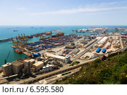 Industrial port of Barcelona (2014 год). Редакционное фото, фотограф Яков Филимонов / Фотобанк Лори