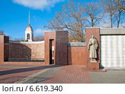 Мемориальный комплекс посвященный воинам Великой Отечественной войны. Липецк (2014 год). Редакционное фото, фотограф Румянцева Наталия / Фотобанк Лори