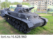 Немецкий средний танк T-IV (Panzerkampfwagen IV) в музее военной техники на Поклонной горе, Москва (2013 год). Редакционное фото, фотограф Алексей Гусев / Фотобанк Лори