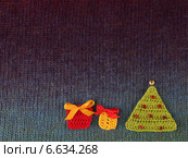 Новогодняя открытка для пожеланий на вязаном фоне. Стоковое фото, фотограф Gagara / Фотобанк Лори
