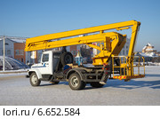 Автовышка ВС-22.02 на базе автомобиля  ГАЗ-3309 (2014 год). Редакционное фото, фотограф Елена Коромыслова / Фотобанк Лори