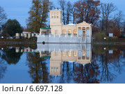 Петергоф. Ольгин павильон (2014 год). Редакционное фото, фотограф Литвяк Игорь / Фотобанк Лори