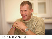 Пресс-конференция яхтсмена, пятикратного призёра Олимпийских игр Роберта Шайдта. Приняли участие  президент Федерации парусного спорта России Владимир Силкин и  издатель журнала "Yacht Russia" (2014 год). Редакционное фото, фотограф Александр С. Курбатов / Фотобанк Лори