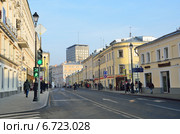 Москва, улица Маросейка в историческом центре Москвы (2014 год). Редакционное фото, фотограф Овчинникова Ирина / Фотобанк Лори