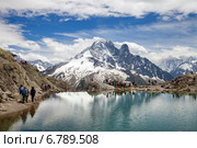 Горное озеро в французских Альпах, Шамони (2014 год). Стоковое фото, фотограф Юлия Кузнецова / Фотобанк Лори